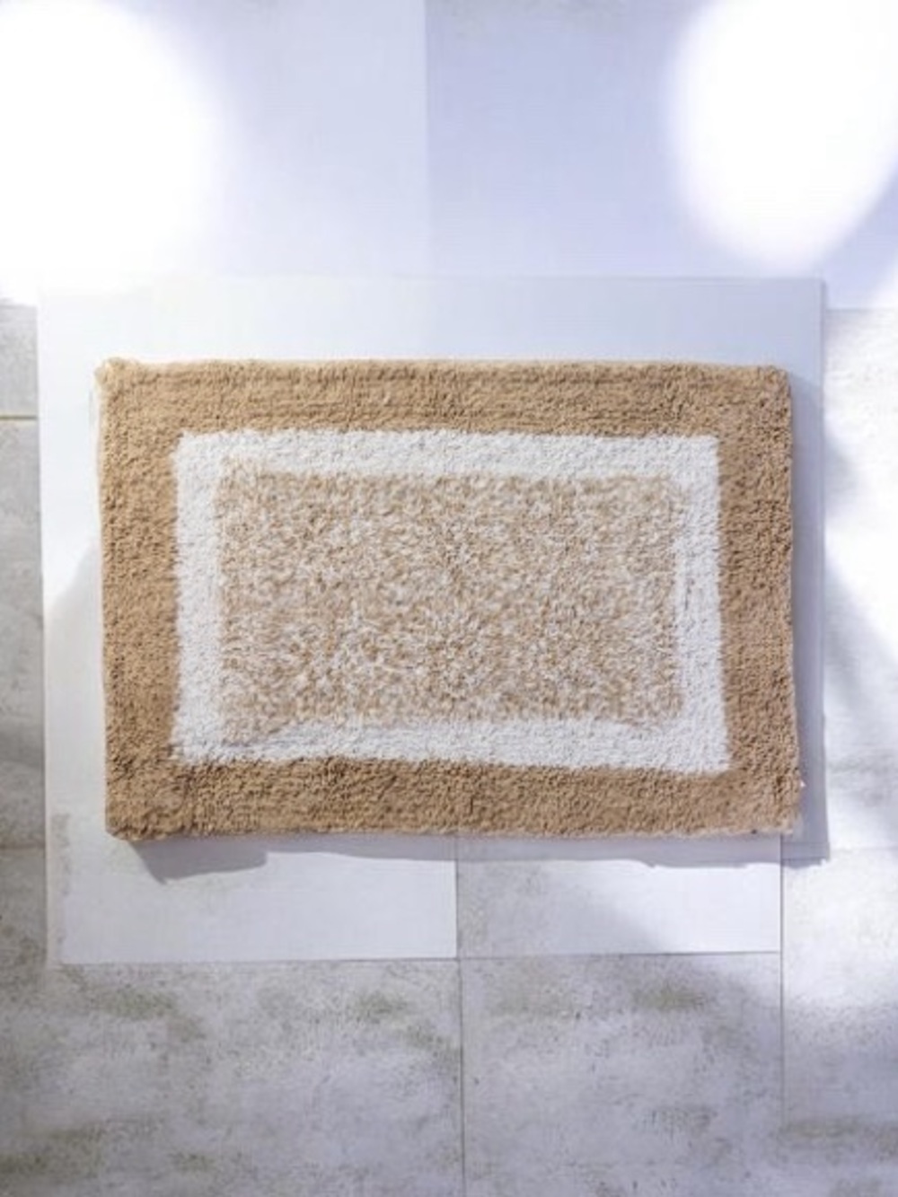 24 x 16” Oeko-Tex Beige and‎ White Rectangular Bath Rug w Rubber Back